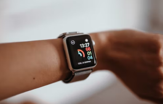 Face Keeps Changing on Apple Watch